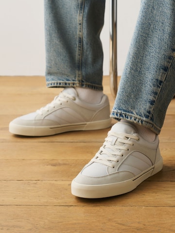 Sneaker bassa di Next in bianco