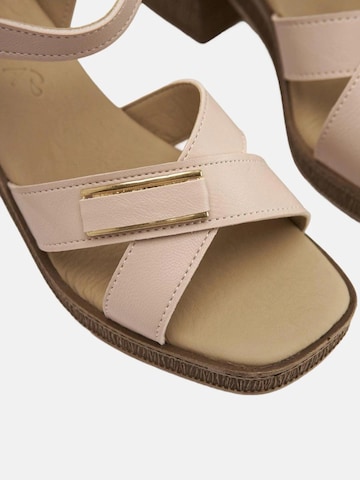 Limoya Sandals in Beige