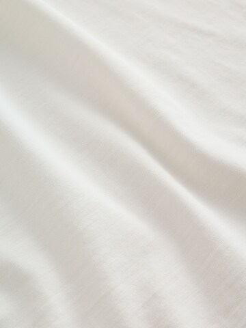 T-Shirt Next en blanc