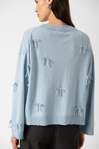 Pull-over SOAKED IN LUXURY en bleu