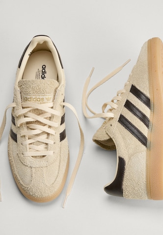 Baskets basses 'Handball Spezial' ADIDAS ORIGINALS en beige