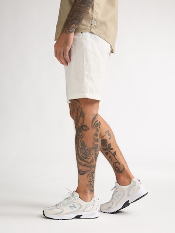 Petrol Industries Regularen Hlače | bela barva