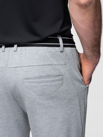 Ombre Slimfit Sporthose‌ in Grau