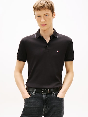 TOMMY HILFIGER - Camiseta en negro: frente