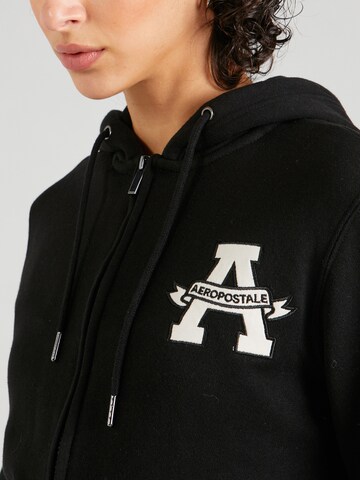 AÉROPOSTALE Sweatjacke in Schwarz