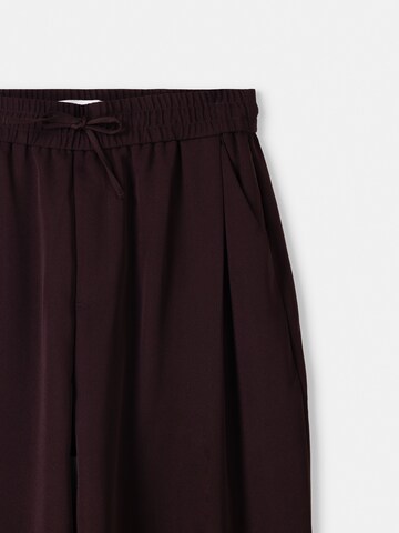 Bershka Bő szár Élére vasalt nadrágok - piros