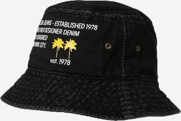 Calvin Klein Jeans Hat in Black: front