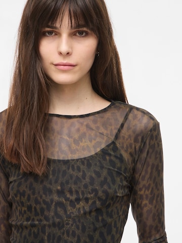 ROUGE EDIT - Camiseta en marrón