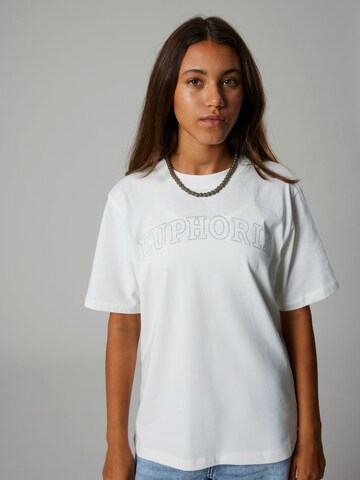 T-Shirt LMTD en blanc : devant