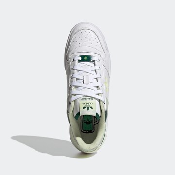 Baskets basses 'Forum Low Vegan' ADIDAS ORIGINALS en blanc