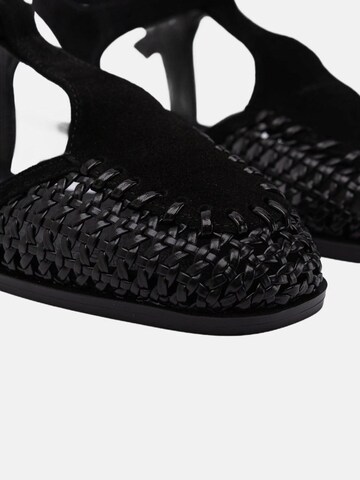 Limoya Sandals in Black