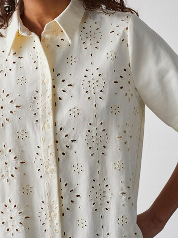 SISTERS POINT - Vestido camisero 'ELSANA-DR' en beige
