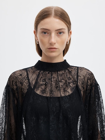 SELECTED - Blusa en negro