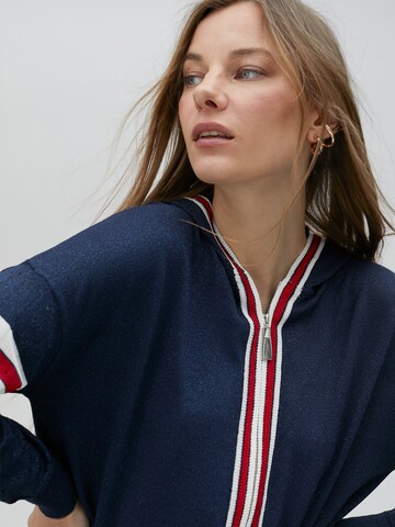 Veste de survêtement ' ' Lola Casademunt en bleu