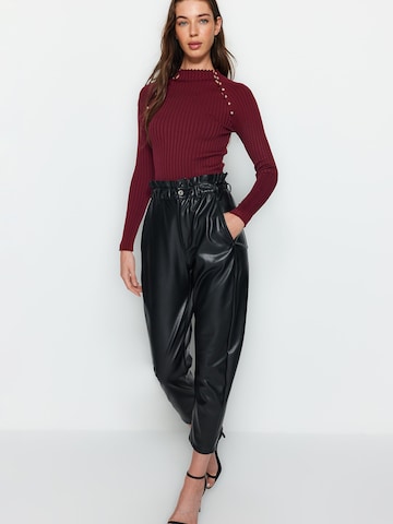 Trendyol Sweater in Red