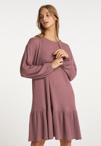 IZIA Dress in Purple: front