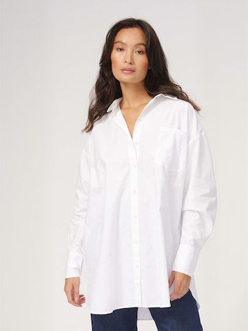 Maglietta ' Oversized ' di TEESHOPPEN in bianco: frontale