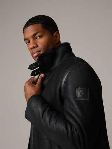 STRELLSON Between-Season Jacket in Black