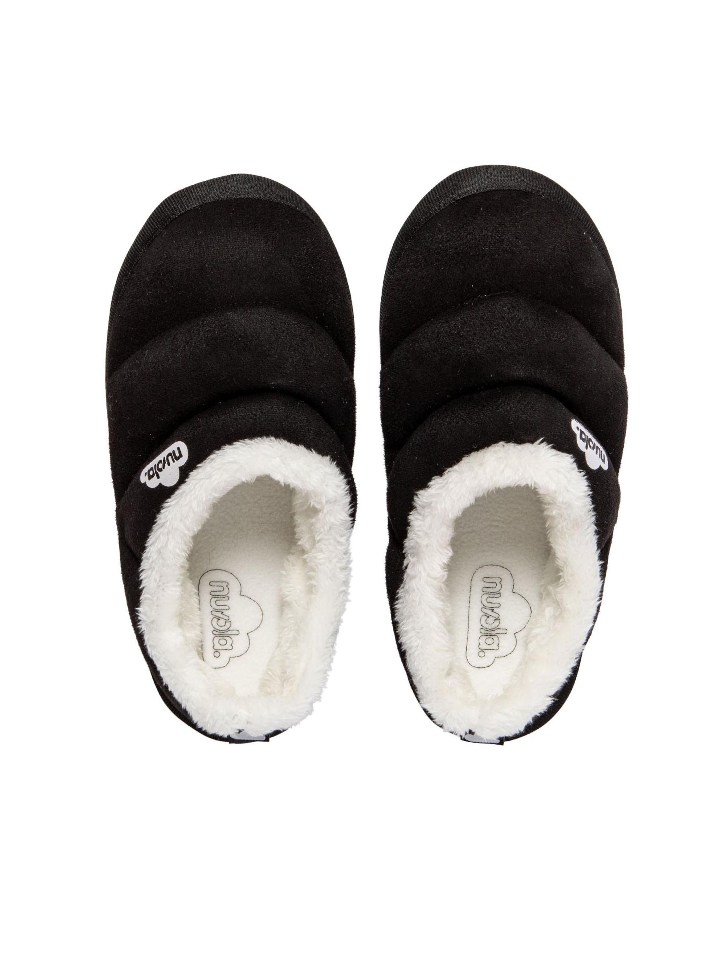 Ciabatta 'Classic Velvet' di Nuvola. in nero