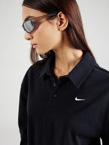 Nike Sportswear - Camiseta 'Essential' en negro