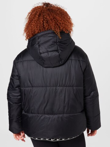 Nike Sportswear - Chaqueta de invierno en negro