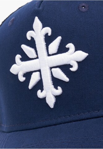 Cappello da baseball 'DefShop x European League of Football Paris Musketeers' di DEF in blu