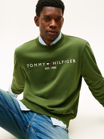 TOMMY HILFIGER Sweatshirt in Grün