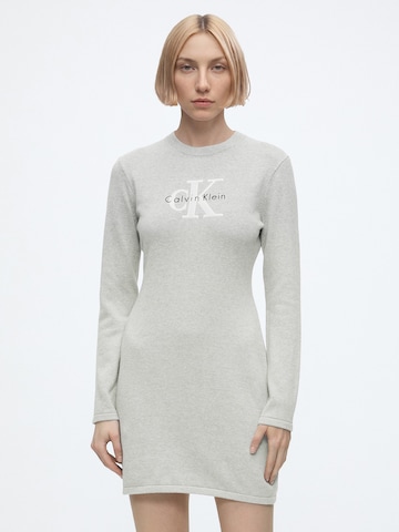 Calvin Klein Jeans Трикотажное платье в Серый: спереди