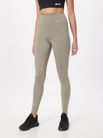 Röhnisch - Skinny Pantalón deportivo en verde: frente