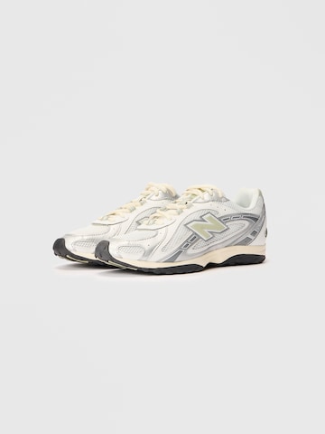 Sneaker bassa '204' di new balance in grigio