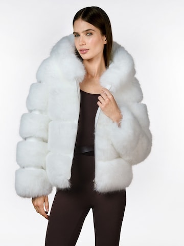 FauxAffairs Winterjacke 'WEISSE FAUX FUR JACKE GIA'‌‌‌‌‌‌‌‌ in Weiß