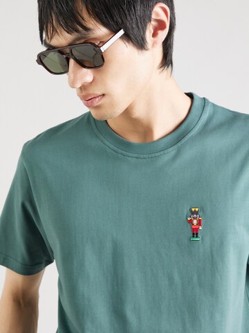 Iriedaily T-Shirt 'Nutcrax' in Grün