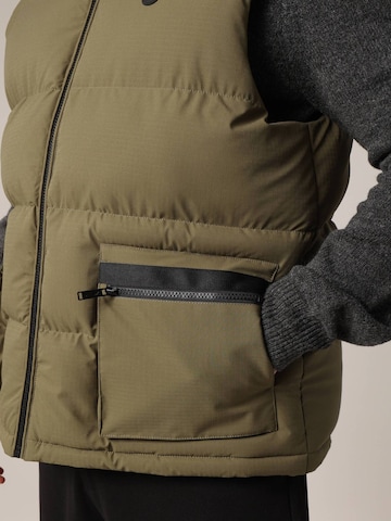 Veste mi-saison 'TARMAC' Deeluxe en vert
