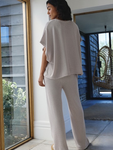 Next Φόρμα για το σπίτι σε καφέ