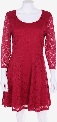 Chicorée Dress in M in Red: front