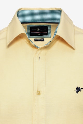 DENIM CULTURE - Ajuste estrecho Camisa ' BRADLEY ' en amarillo