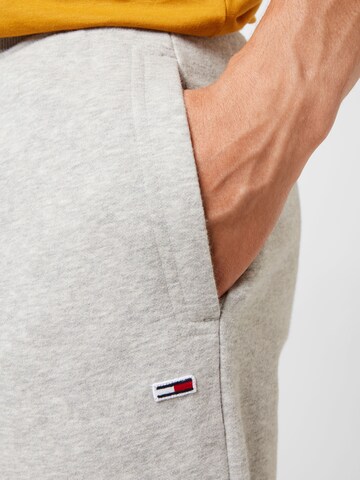 Tommy Jeans - Tapered Calças em cinzento