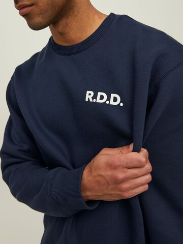 R.D.D. ROYAL DENIM DIVISION Sweatshirt 'Carl' in Blauw