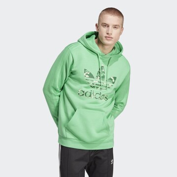ADIDAS ORIGINALS Sweatshirt 'Graphics Camo Infill' in Green: front