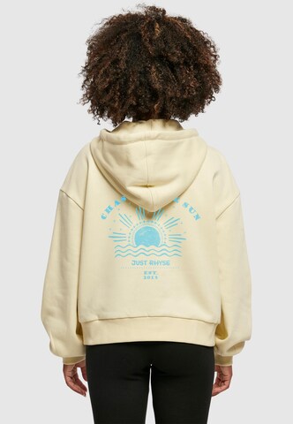 Just Rhyse Sweatshirt 'Chasing The Sun' in Gelb: Vorderseite