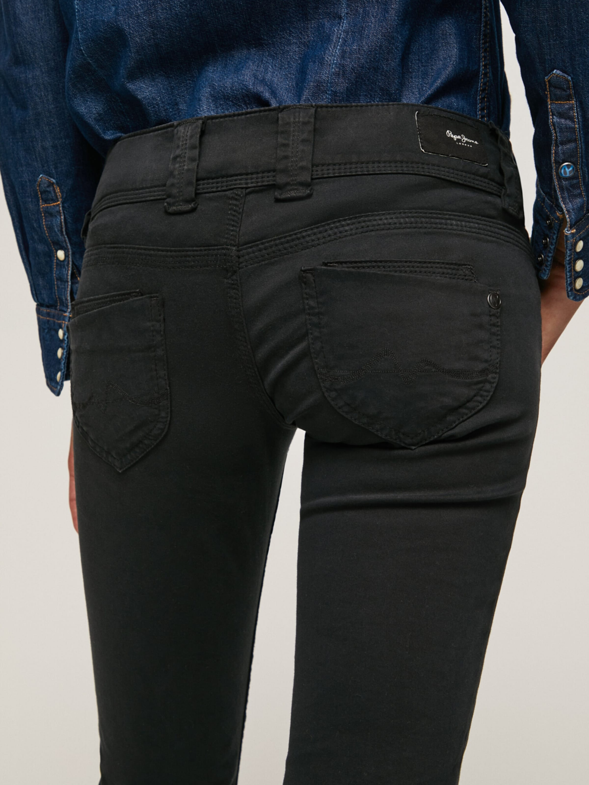 Pepe Jeans Jeans 'Venus' in Schwarz ABOUT YOU