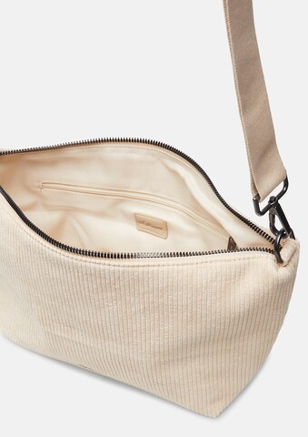 s.Oliver Umhängetasche in Beige: oben