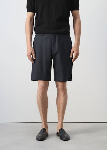 MANGO MAN Regular Chino Pants 'Carp' in Blue: front