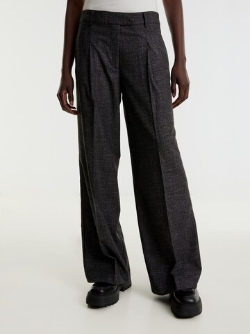 EDITED Wide leg Pants 'Anny' in Grey: front