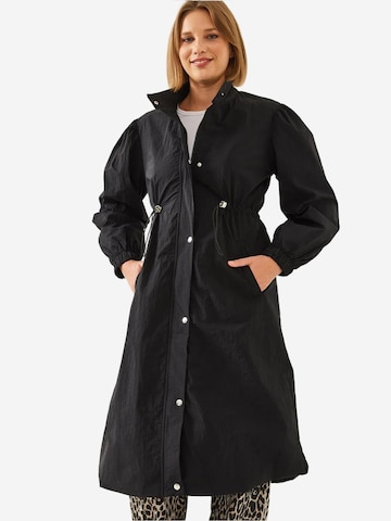 Bianco Lucci Winter Coat in Black