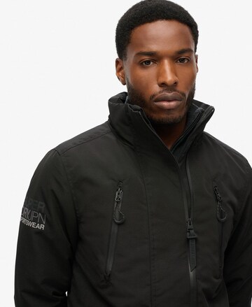Veste mi-saison Superdry en noir