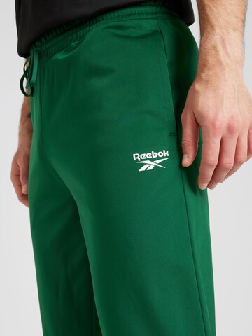 Reebok - regular Pantalón deportivo en verde