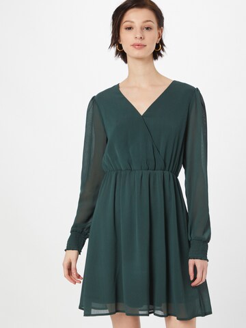 Robe 'Luzia ' ABOUT YOU en vert : devant