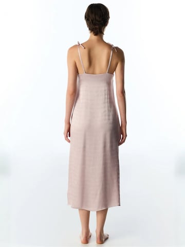 Penti Koszula nocna 'PENTI Pastel Dreamy Satin Nachthemd mit Slogan-Print' w kolorze różowy