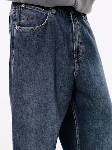 Pull&Bear Baggy Jeans in Blauw